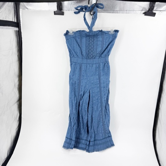 ✅ TULAROSA BLUE HALTER NECK WIDE LEG CROPPED JUMPSUIT IN BLUE SIZE SMALL - Picture 2 of 8